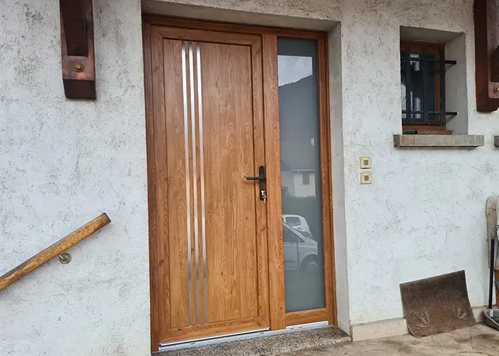 Pose de porte en bois à Cluses